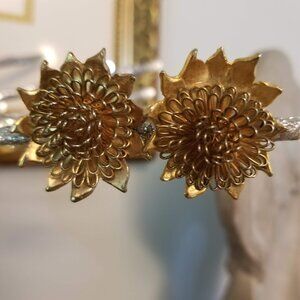 Vintage Brushed Gold tone Sun Flower 3D Wish Hippie Clip On Earrings MCM Artsy